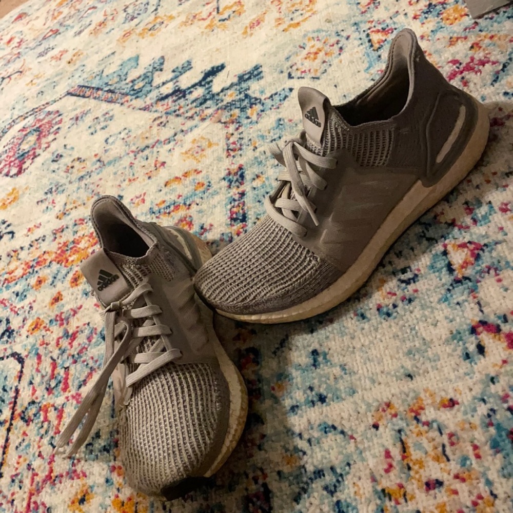 ADIDAS tennis shoes